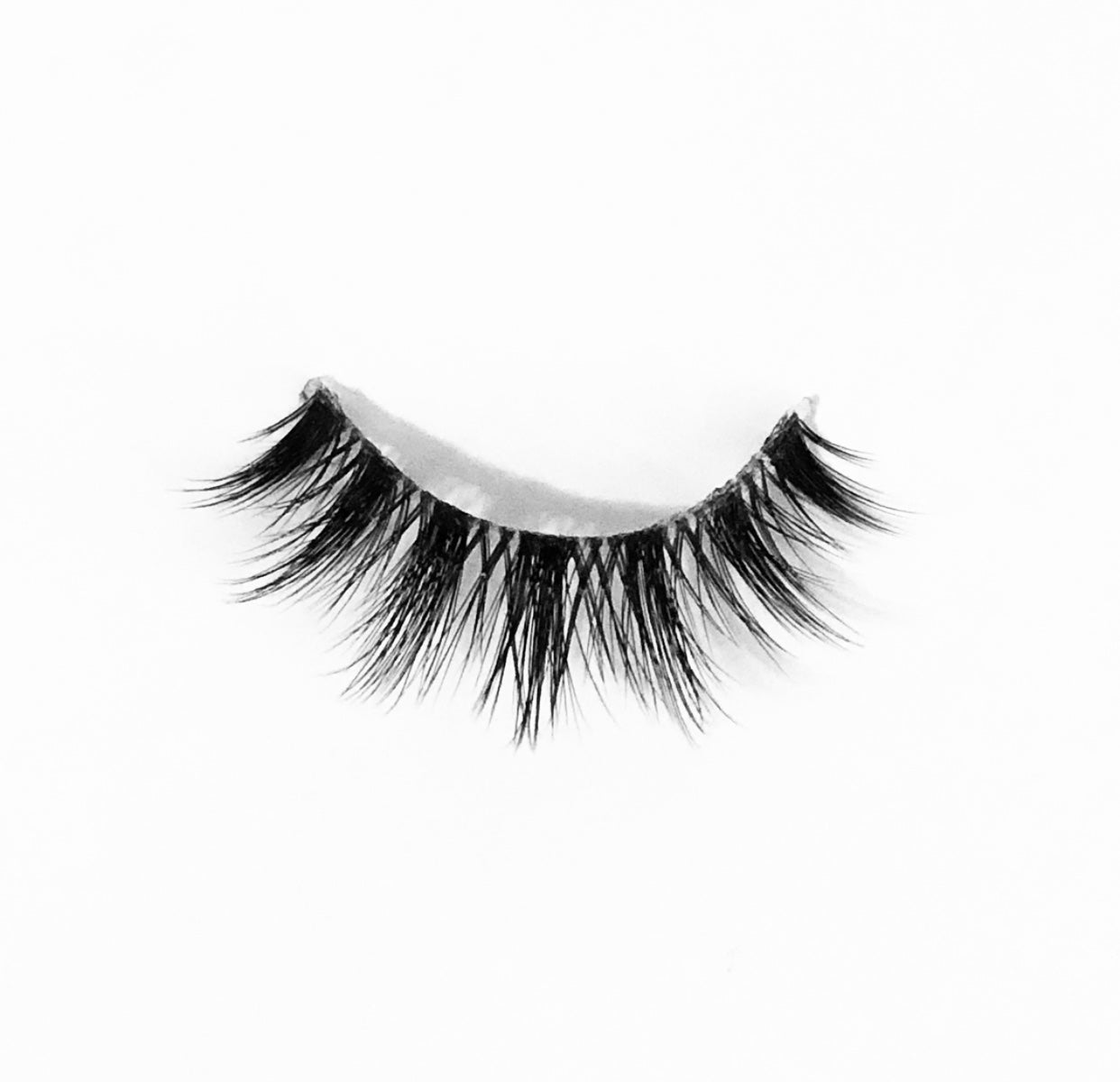 Lizzy 3D Silk (Invisible Band)- Natural Wispy Round Lash